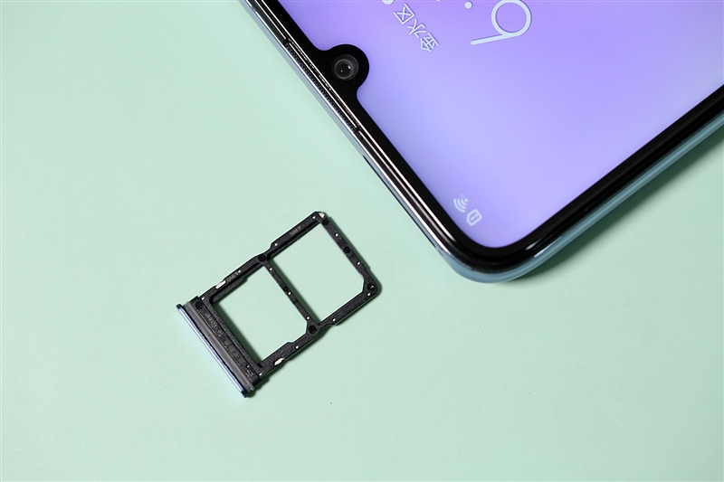 高通首次演示 iSIM 技術(shù)，如果演示成功將不再使用 SIM 卡？