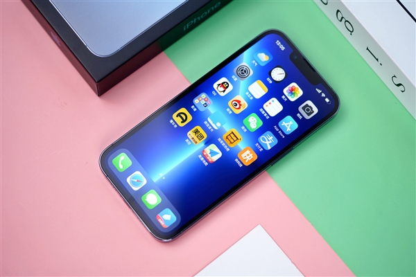 蘋果首次干掉劉海！消息稱iPhone 14將采用打孔屏、后攝不凸起