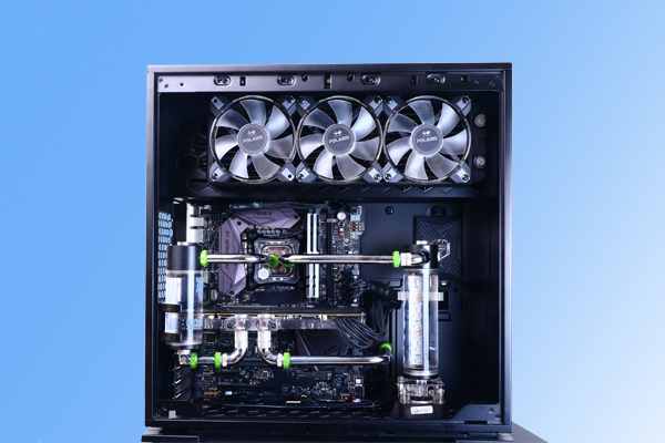 英偉達聯(lián)合新浪推定制版PC主機