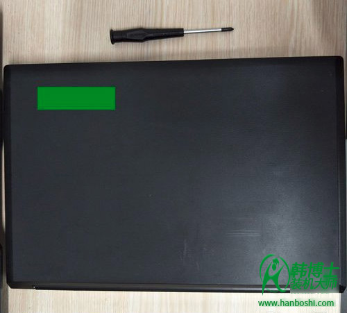 筆記本內(nèi)存條怎么安裝？