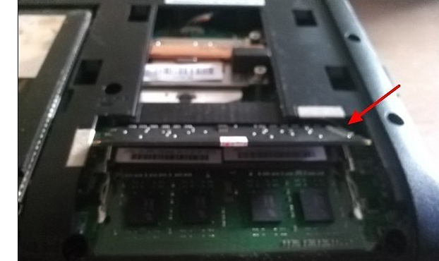 筆記本電腦內(nèi)存條安裝圖文教程 筆記本電腦內(nèi)存條安裝圖文教程