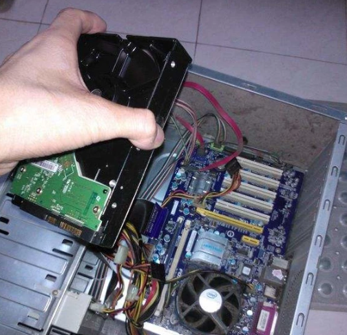 臺式電腦灰塵清理圖解 臺式電腦灰塵清理圖解