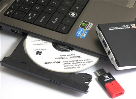 電腦使用哪種介質(zhì)重裝系統(tǒng)最快 電腦使用哪種介質(zhì)重裝系統(tǒng)最快